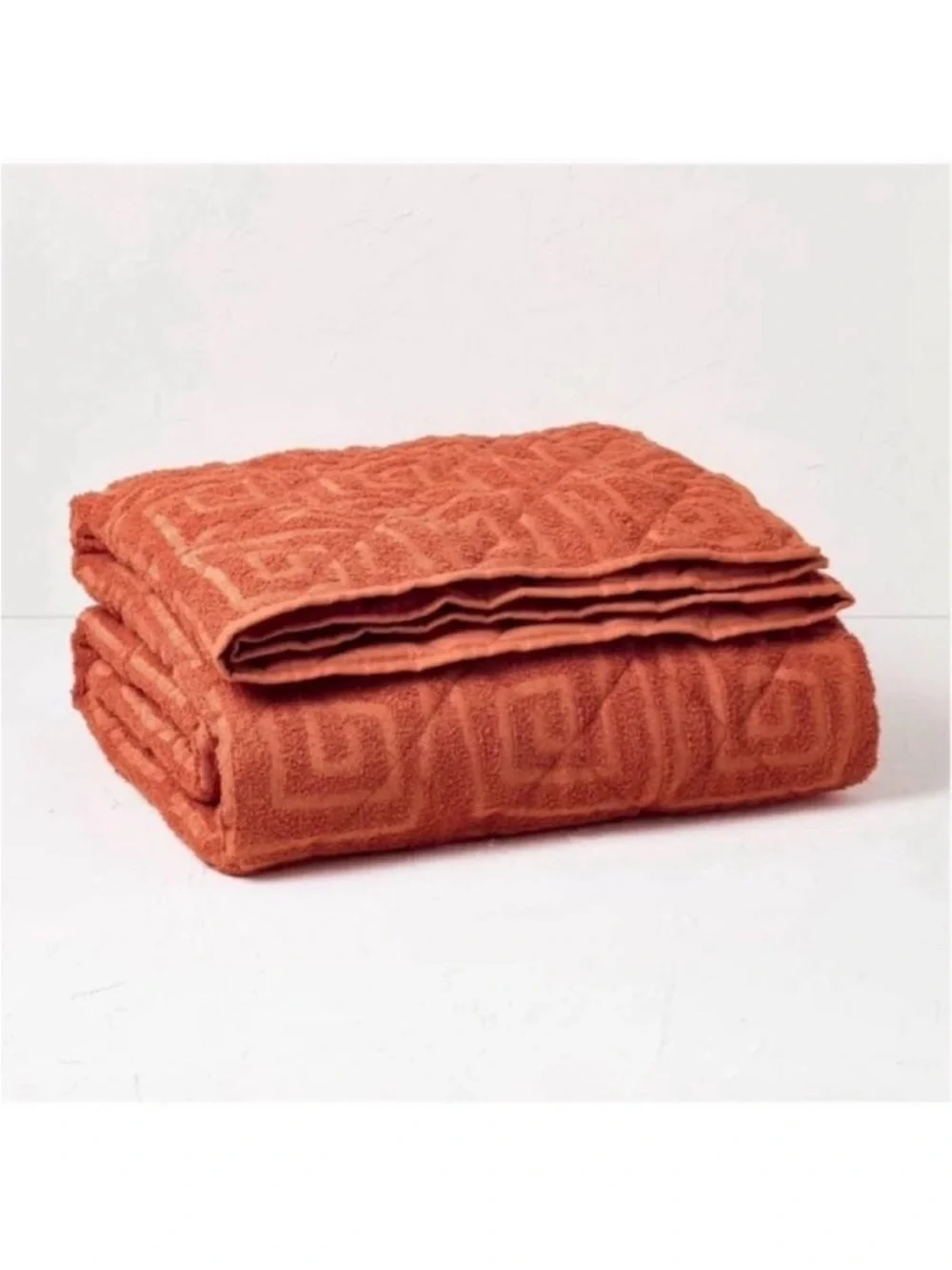 Opalhouse Jungalow F/Q Vintage Chenille Apricot Quilt and Shams Set